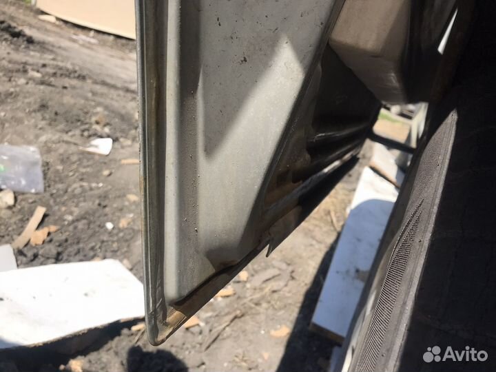 Дверь задняя левая Мазда MPV 2