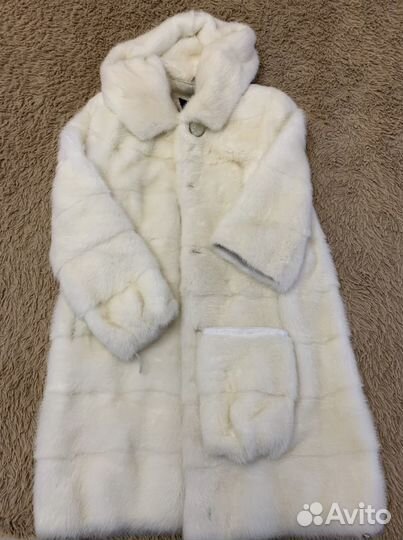 Шуба норковая белая