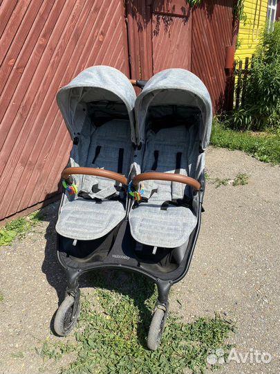 Коляска для двойни