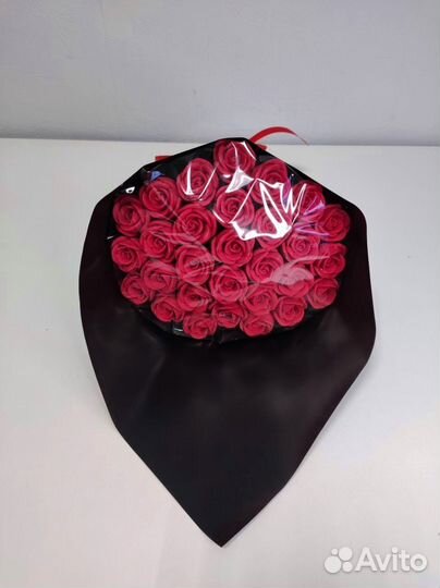 Красные Розы из Белого Шоколада - 29 шт в Букете