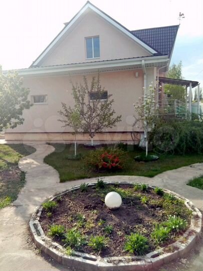 Коттедж 292 м² на участке 6 сот.