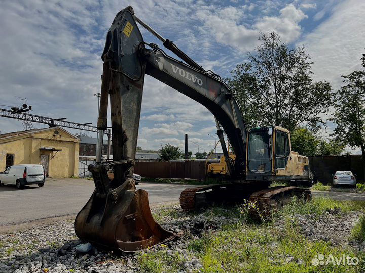 Гусеничный экскаватор Volvo EC290B LC, 2012