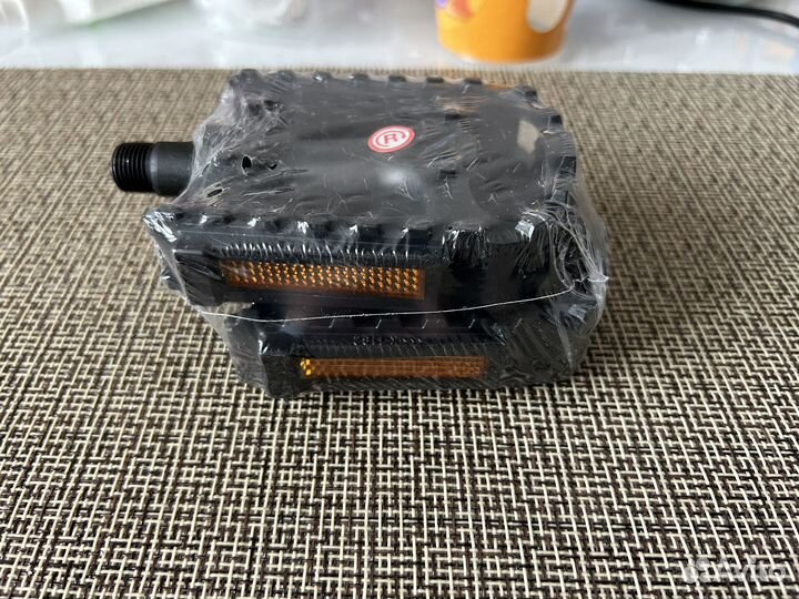 Педали для велосипеда