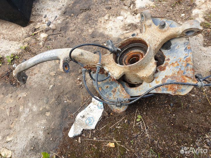 Кулак поворотный передний правый e w211 4 matic e