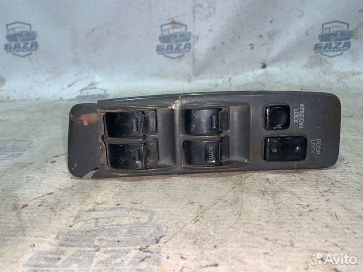 Блок управления стеклоподъемниками Toyota Vista