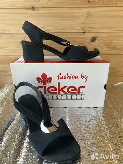 Босоножки женские 39