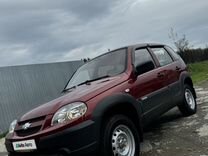 Chevrolet Niva 1.7 MT, 2013, 60 000 км, с пробегом, цена 707 000 руб.