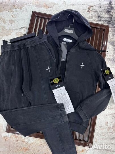 Спортивный костюм stone island