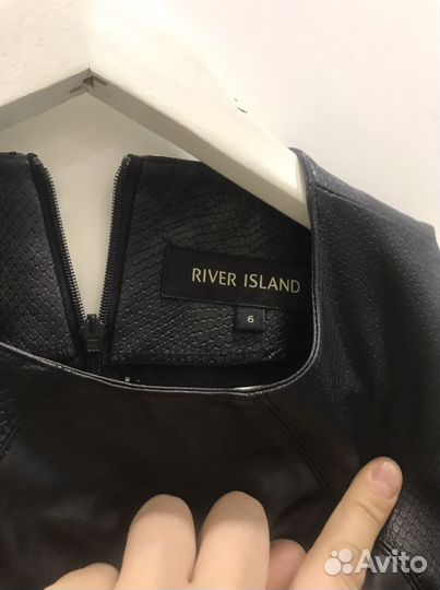 Женская кожаная жилетка