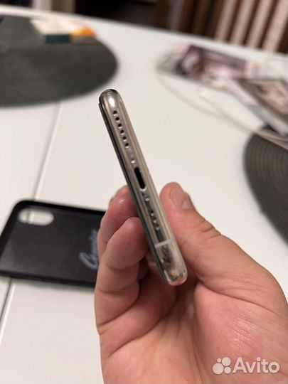 iPhone Xs, 64 ГБ