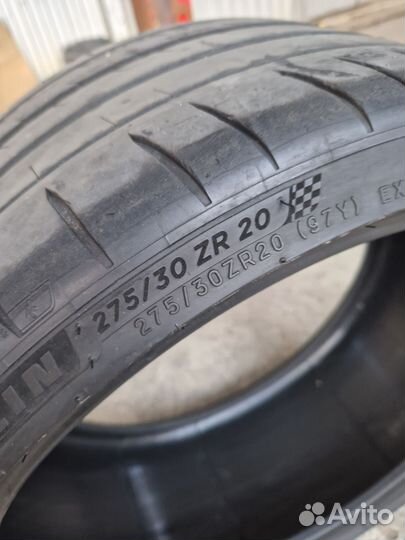 Michelin Pilot Sport 4 S 245/35 R20 и 275/30 R30 97Y