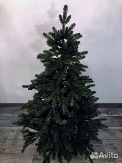 Елка литая простая