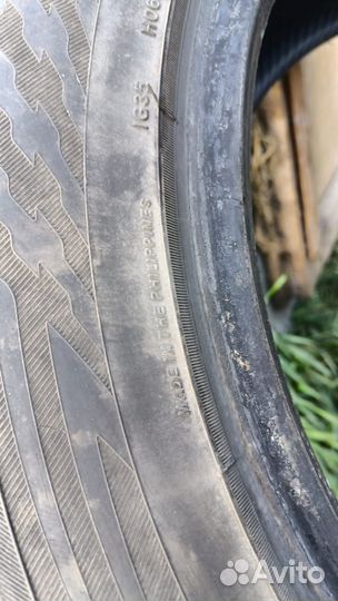 Yokohama Ice Guard Stud IG55 215/55 R17 98T