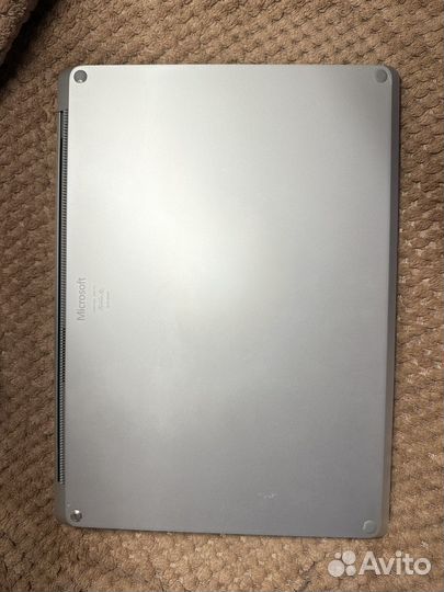 Microsoft surface laptop 2