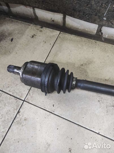 Привод правый Nissan Primera P12 1.6 МКПП