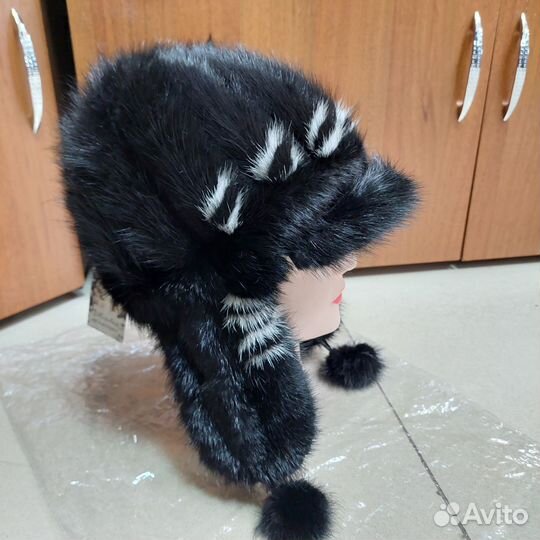 Шапка норковая нашивка