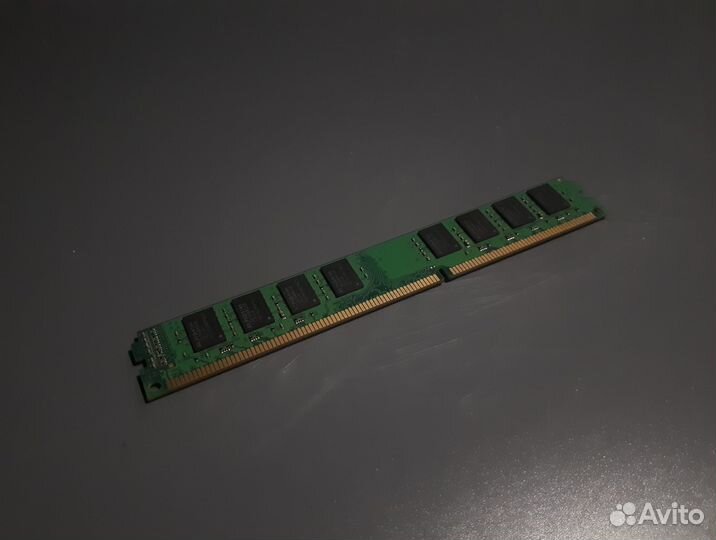 Модуль памяти DDR3 Kingston KVR1333D3N9/4g 4 Гб