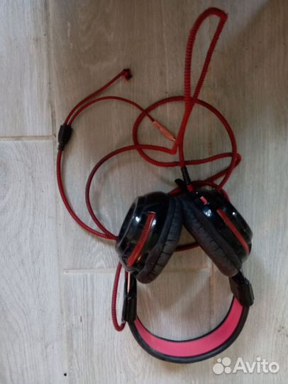 Наушники и клавиатура