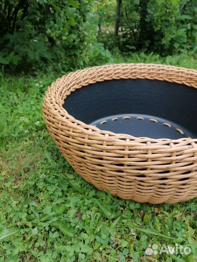 Цветник, кашпо из искусственного ротанга