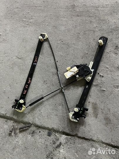 Задний правый стеклоподьемник Range Rover 4 Long