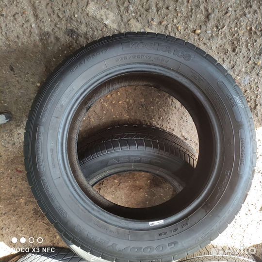 Goodyear Excellence 235/55 R17 99V