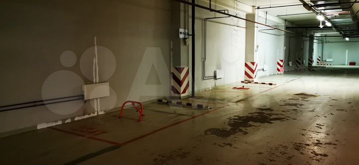 Машиноместо, 12 м²