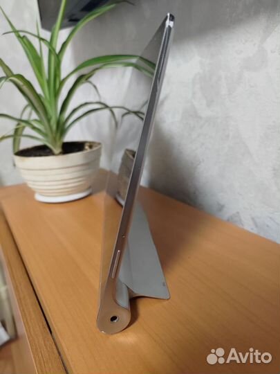 Планшет Lenovo yoga tablet 10