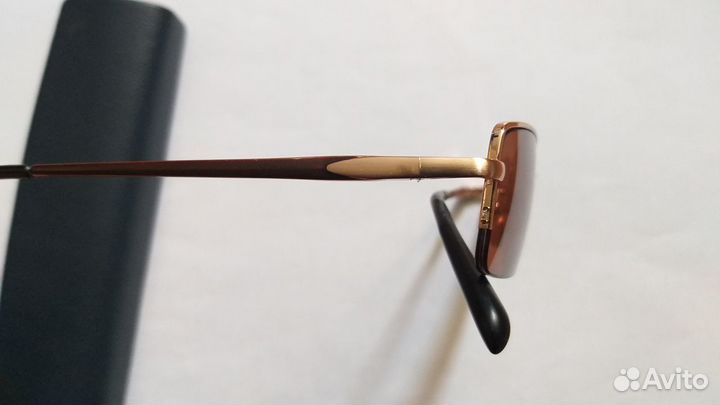 Очки солнцезащитные