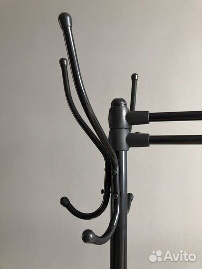 Вешалка для одежды напольная металлическая