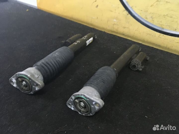 Задний амортизатор Мерседес 253 GLC A2533200331