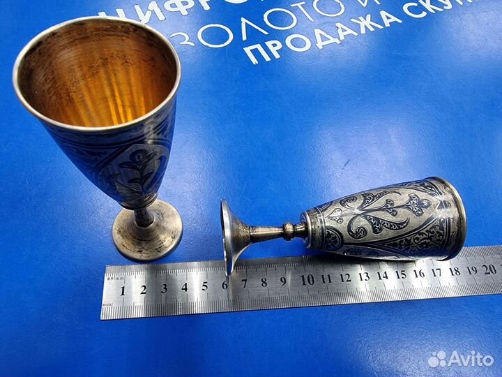 Серебряные бокалы 