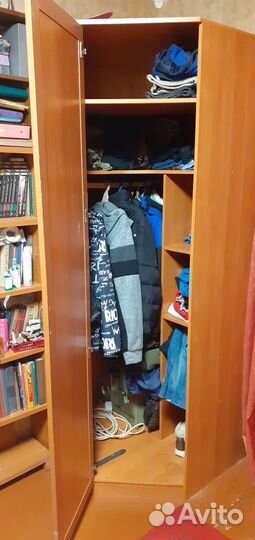 Шкаф