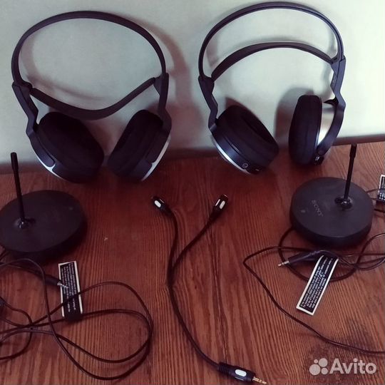 Стереонаушники с антеннами