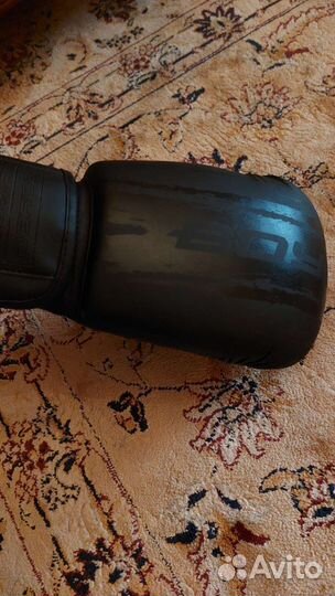 Боксерские перчатки