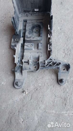 Площадка под аккумулятор skoda octavia a5