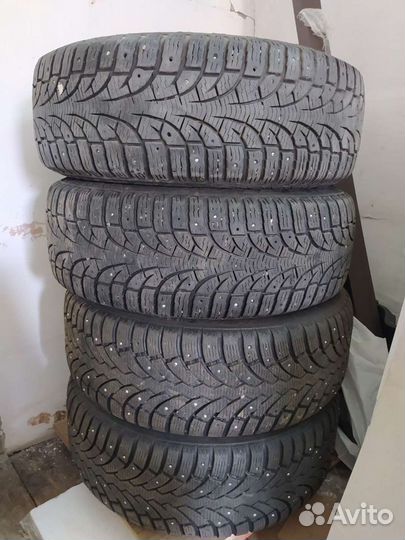 R16 Pirelli Carrier Winter 205/60, PCD 5x114.3 DIA 42