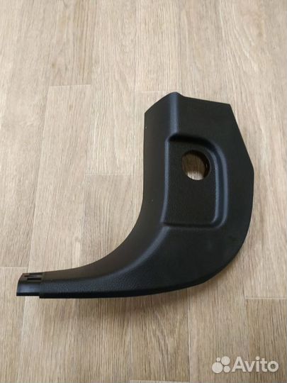 Накладка стойки порога передней левой Ford Focus 3