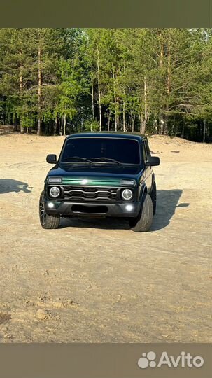 LADA 4x4 (Нива) 1.7 МТ, 2011, 80 000 км