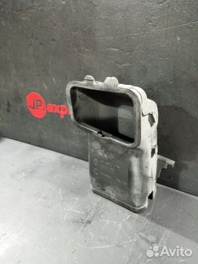 Воздуховод радиатора правый Bmw 6 F13 N63B44 2012