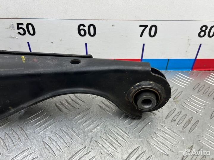 Рычаг поперечный задний правый Nissan Teana J31