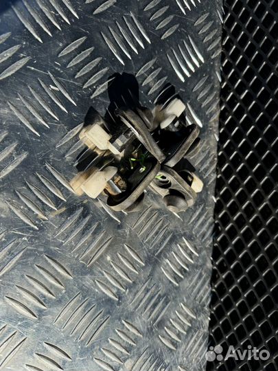 Концевик двери Mazda Cx-7 2008