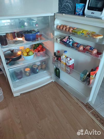 Встраиваемый холодильник