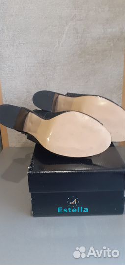 Продаю туфли женские