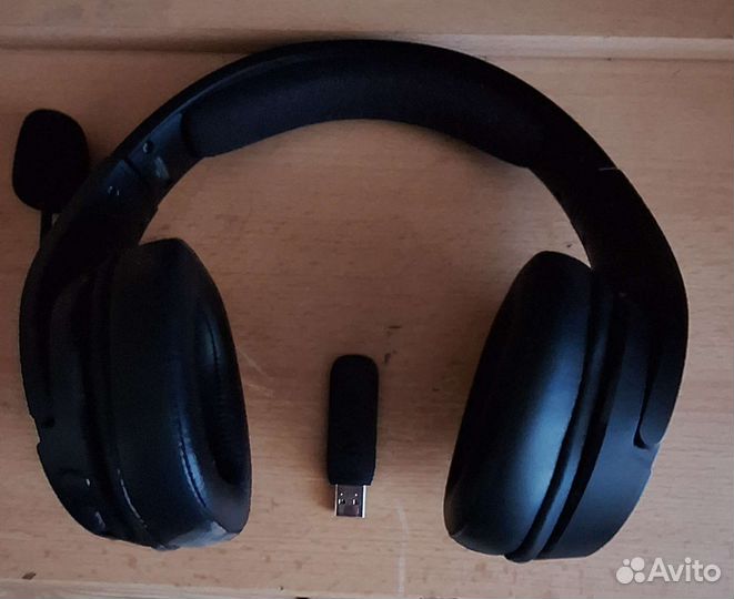 Беспроводные наушники HyperX