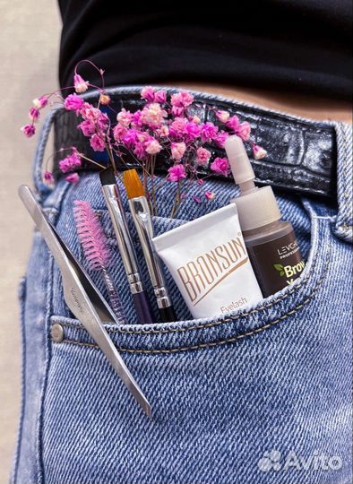 Мастер бровист