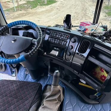 Седельный тягач Renault Premium, 2010