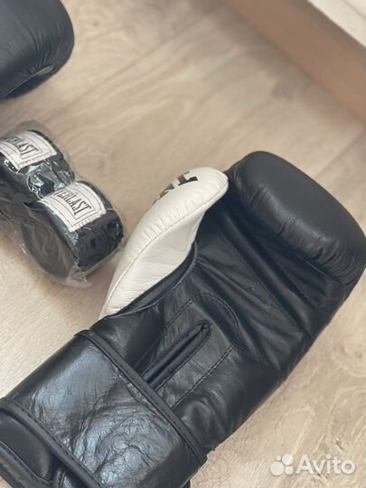 Боксерские перчатки leone Кожаные