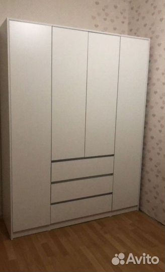 Шкаф белый Атланта с доводчиком 1600