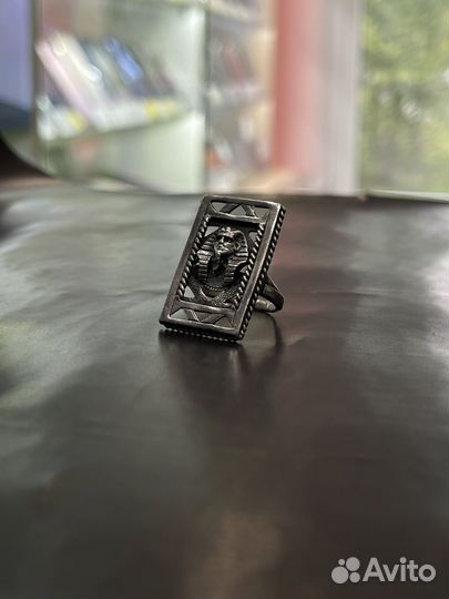 Серебряное кольцо, проба 925, вес 8.42 гр р-р 19
