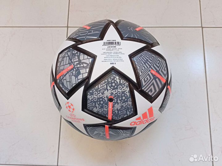 Футбольный мяч Adidas Лига Чемпионов 2021